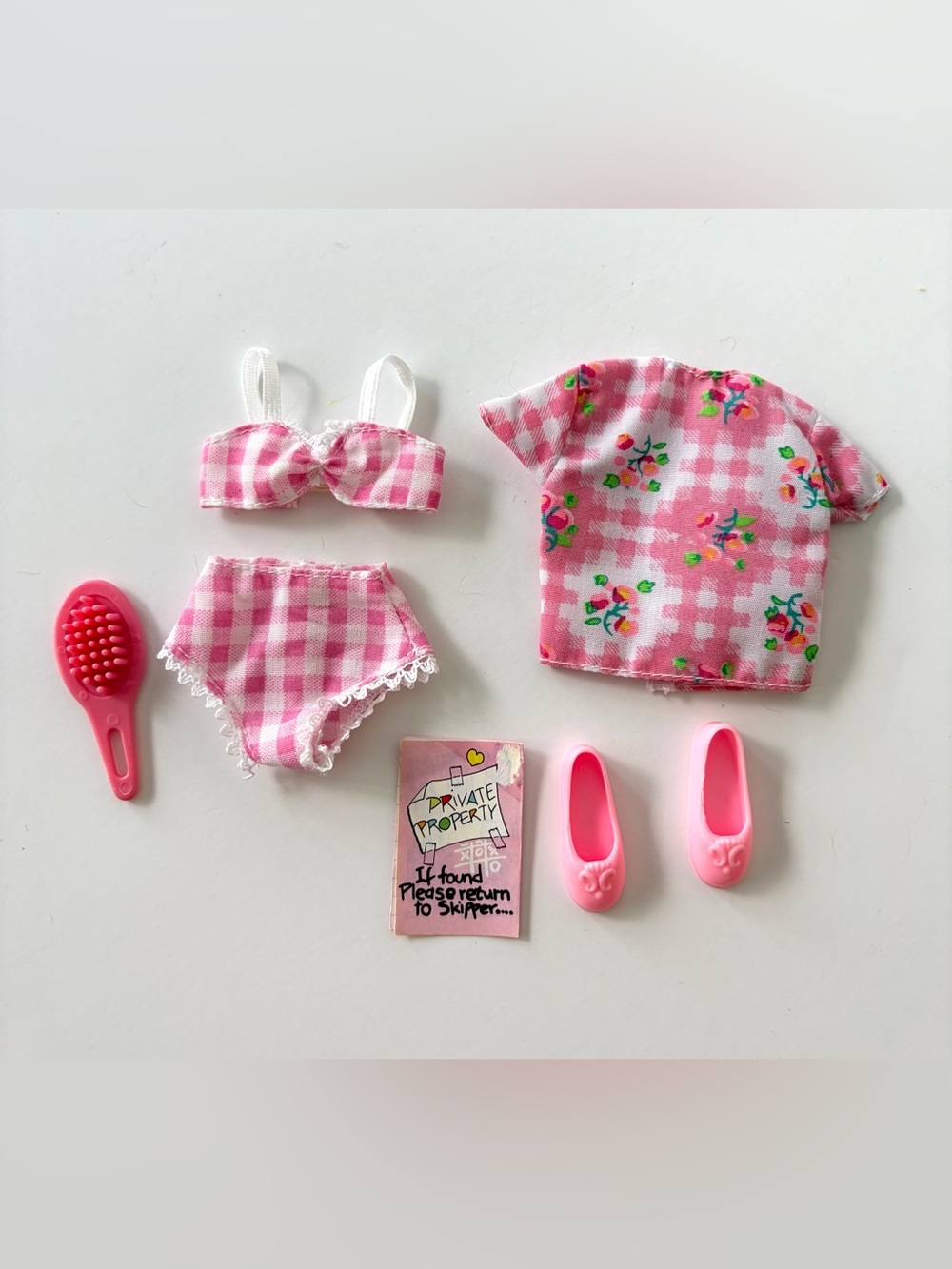 Barbie Skipper doll clothing